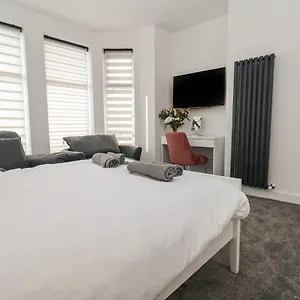  Apartment Frankies Seaview 4 United Kingdom
